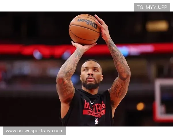 利拉德休赛期天天凌晨四点打卡训练馆，家里车库改成了夜店风录音棚