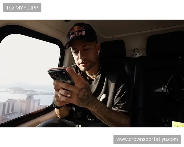 内马尔昨晚大秀豪宅泳池派对，这生活简直让普通人喘不过气来…