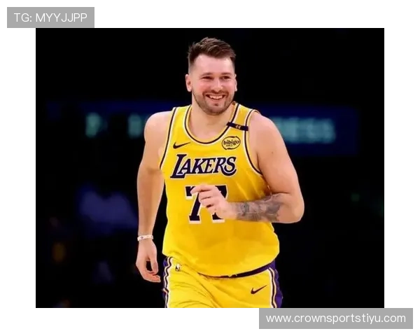 东契奇利用挡拆拉开空间提升三分效率显著超过队友