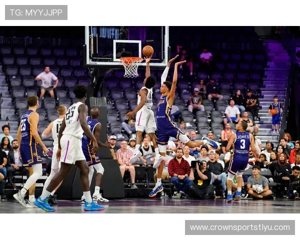 文班亚马外线拉开防线比约基奇更具牵制力