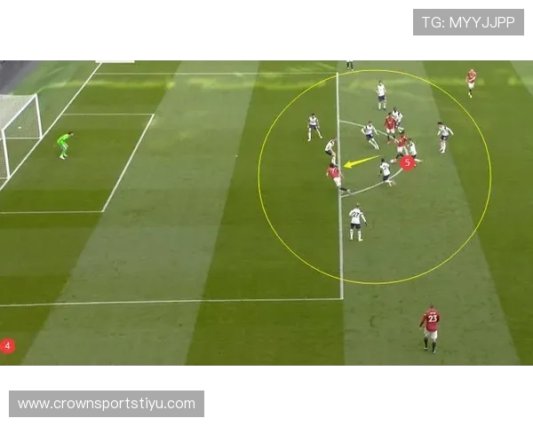 直塞撕防线 鲁尼本赛季转型组织者更注重传球